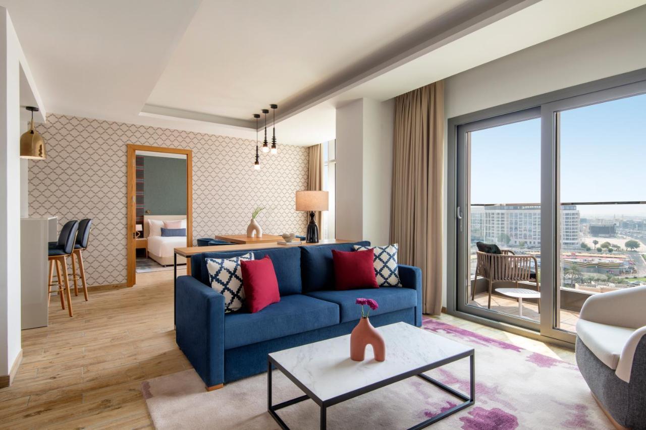 Abesq Doha Hotel And Residences, An Ihg Hotel Екстер'єр фото
