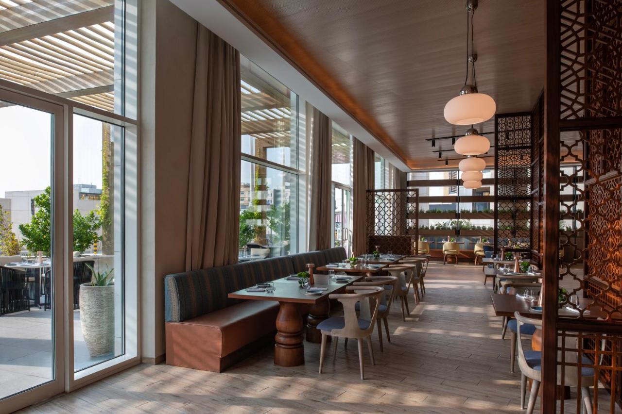 Abesq Doha Hotel And Residences, An Ihg Hotel Екстер'єр фото The restaurant