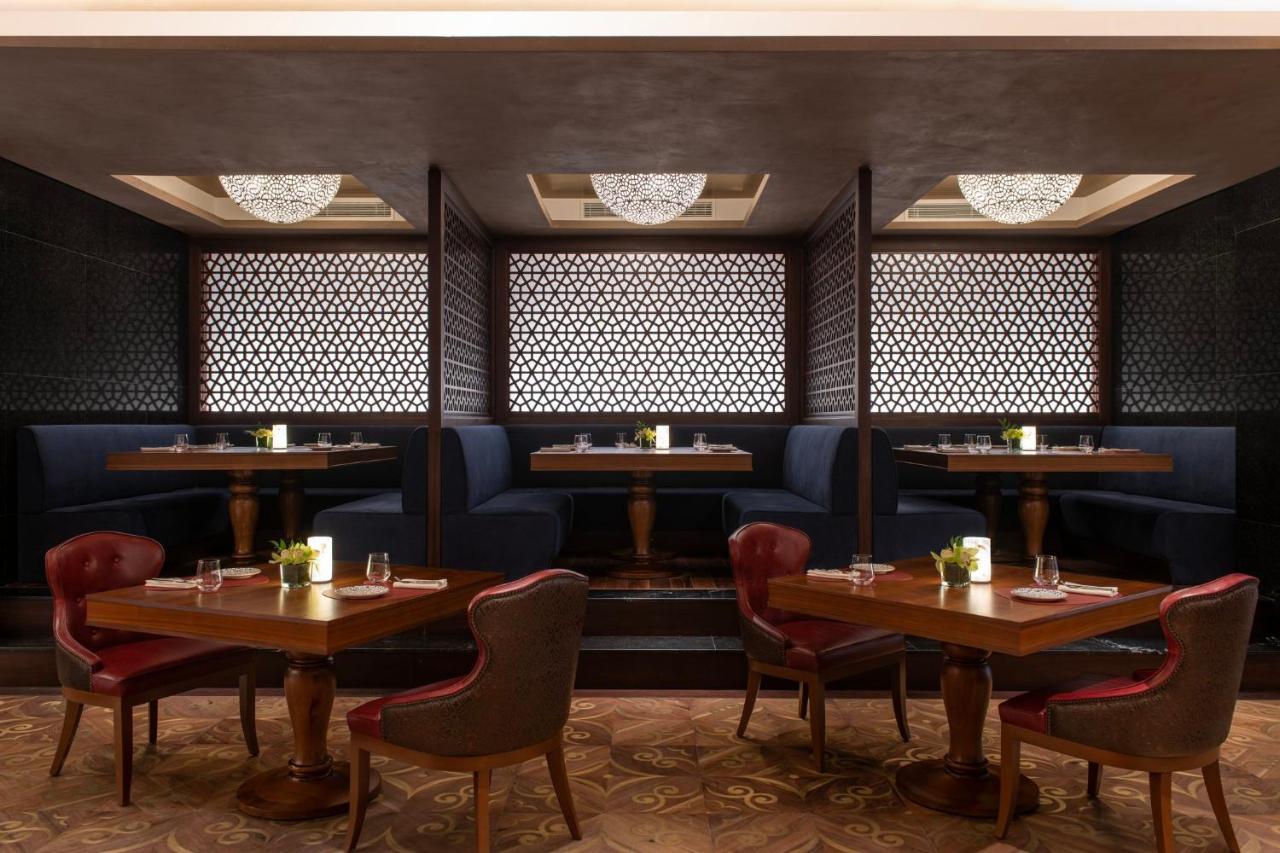 Abesq Doha Hotel And Residences, An Ihg Hotel Екстер'єр фото The interior of the restaurant