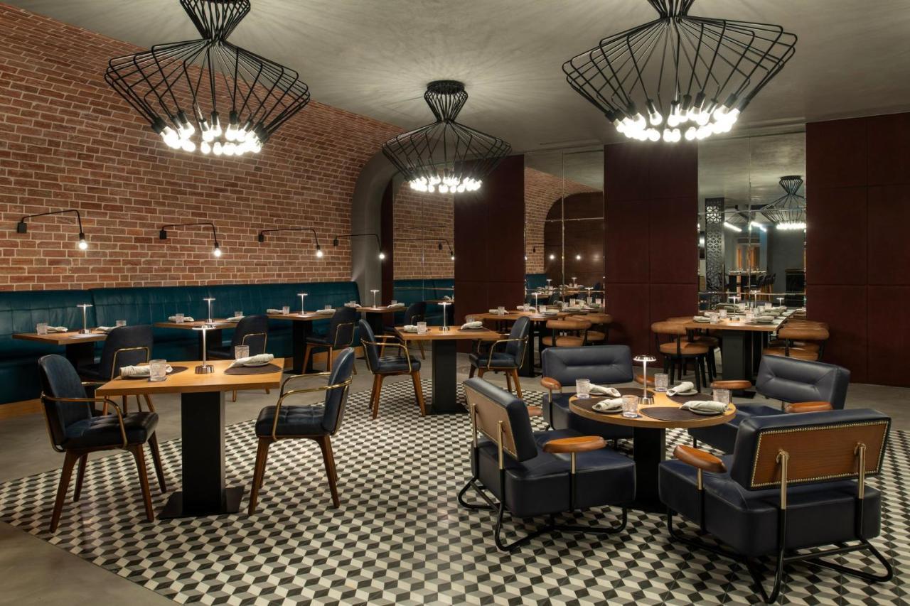 Abesq Doha Hotel And Residences, An Ihg Hotel Екстер'єр фото The interior of the restaurant