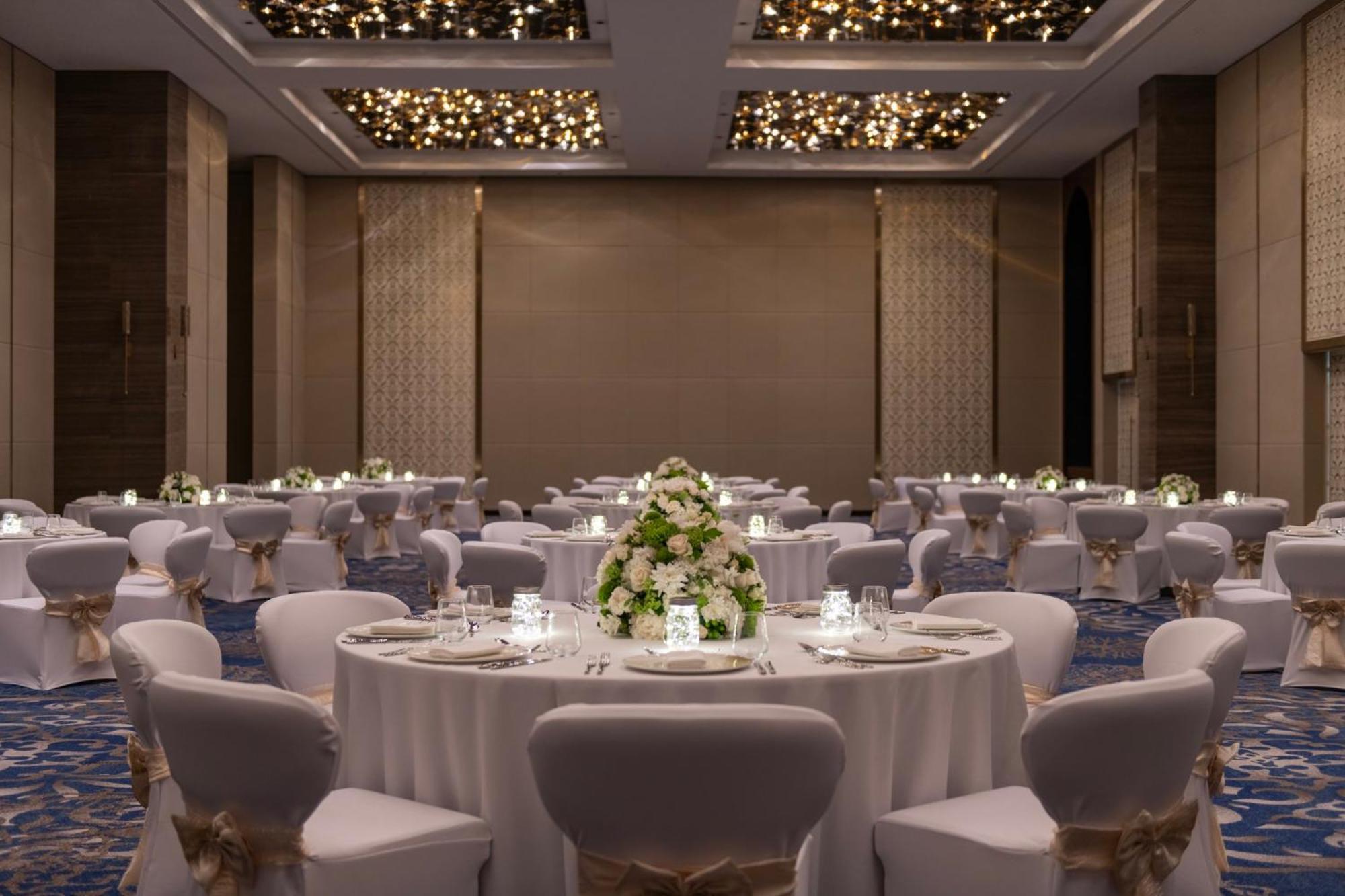 Abesq Doha Hotel And Residences, An Ihg Hotel Екстер'єр фото The Grand Ballroom