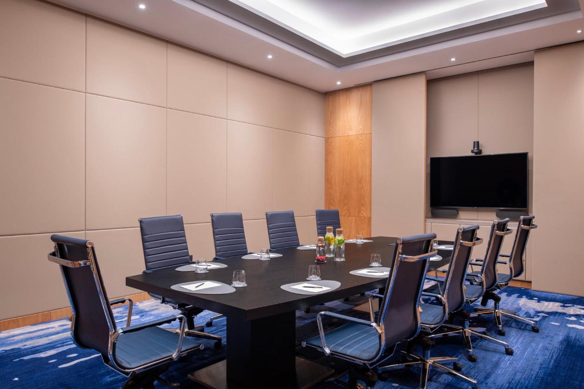 Abesq Doha Hotel And Residences, An Ihg Hotel Екстер'єр фото Meeting room