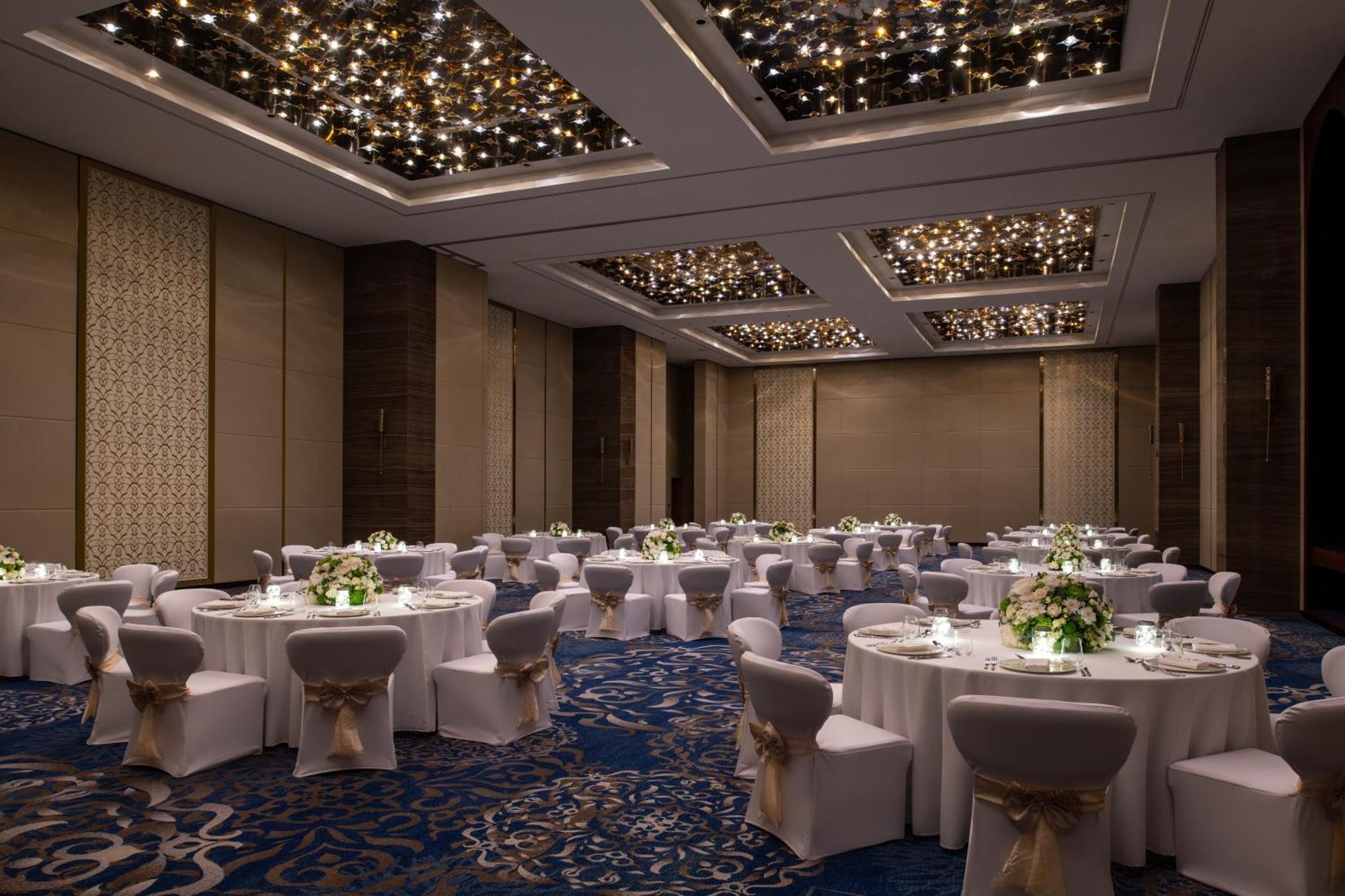 Abesq Doha Hotel And Residences, An Ihg Hotel Екстер'єр фото The ballroom