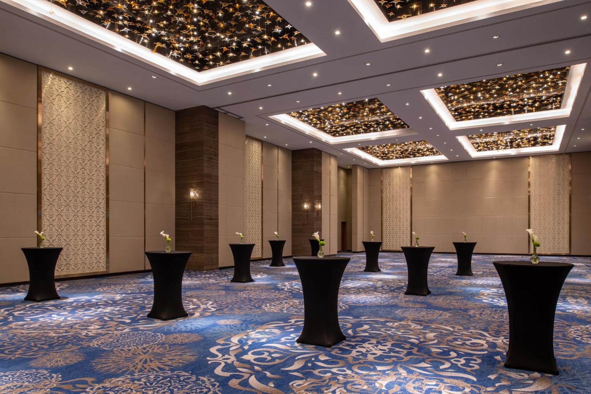 Abesq Doha Hotel And Residences, An Ihg Hotel Екстер'єр фото The ballroom