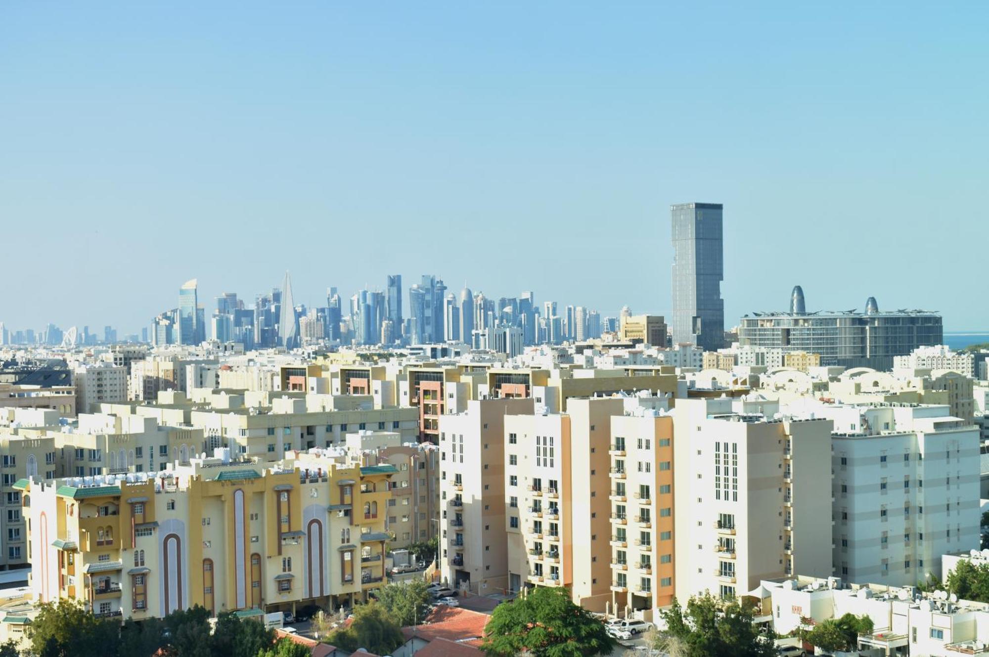 Abesq Doha Hotel And Residences, An Ihg Hotel Екстер'єр фото Residential buildings in Al Qusais