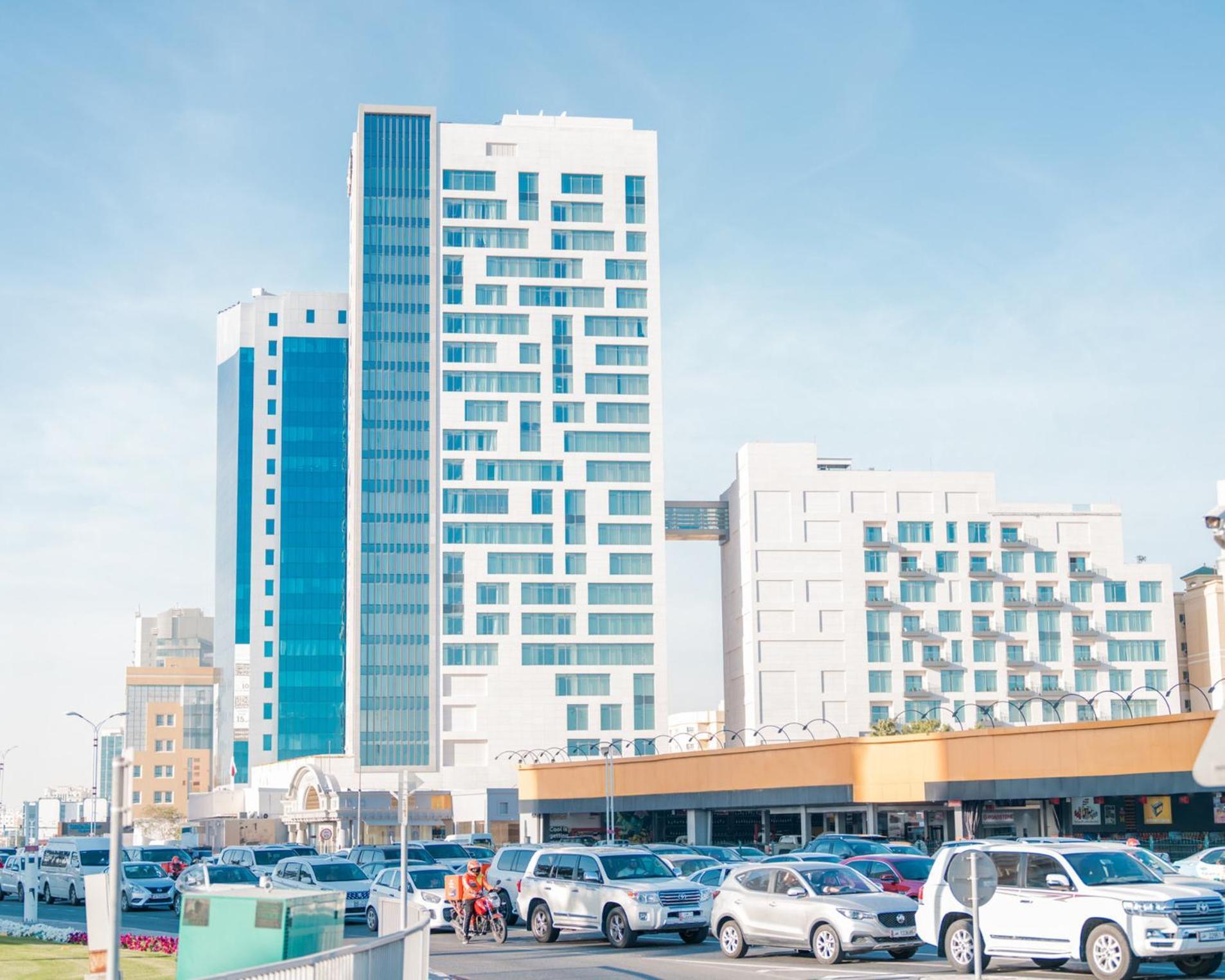 Abesq Doha Hotel And Residences, An Ihg Hotel Екстер'єр фото Al-Emarat Hospital